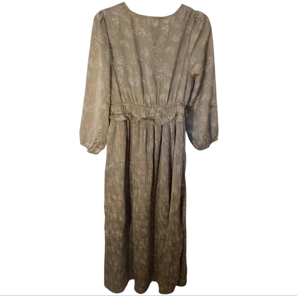 Bohme Sage Green Floral Midi Dress - Picture 6 of 8